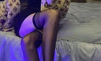 微密圈 - 死死盯着超辣的林一的图库，连视频都想多看几遍。