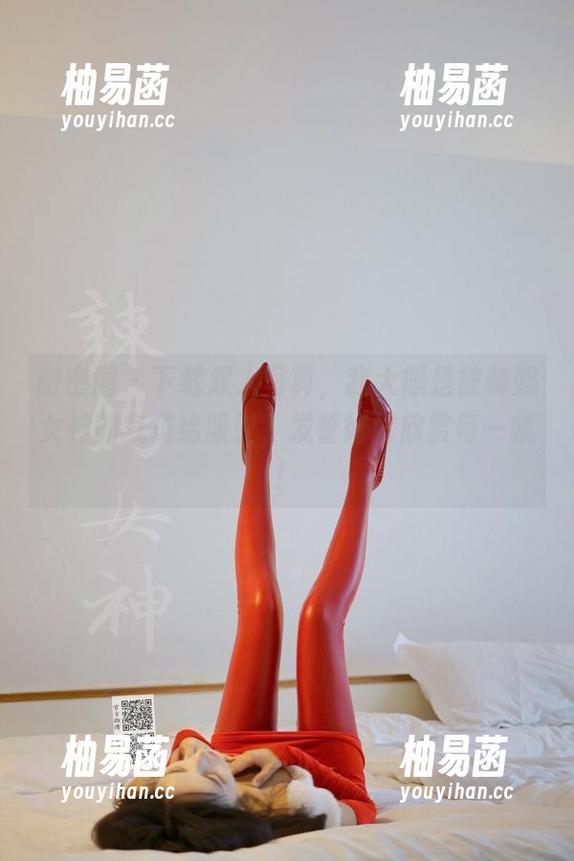 微密圈 - 下载双人写真，我大概是被辣妈女神的气场给吸引，发誓好好欣赏每一帧！