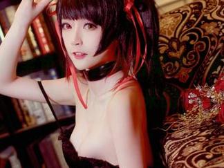 照片中的金鱼yui阿拉伯舞娘，真想问问这身材从哪儿来的？