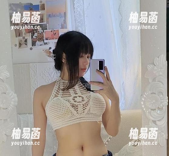 原图里的阿九从不咕咕，居家时的一丝不拘，竟有种特别的吸引力。
