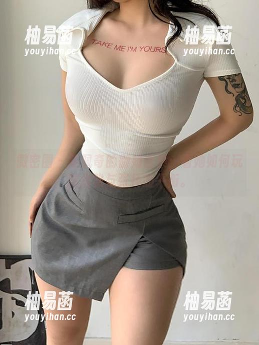 微密圈 - 陈佩奇的御姐合集：看她如何玩转优雅与张扬的平衡。