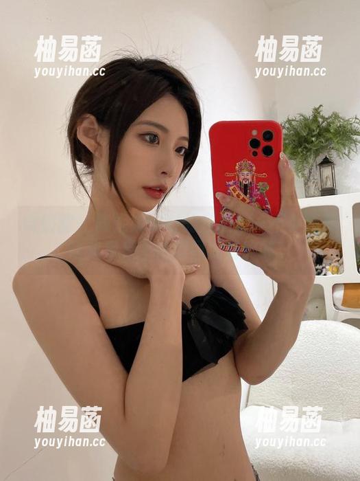 微密圈 - 陈妮妮UNI的丝袜：一不小心就让我看呆了，原图太有韵味。