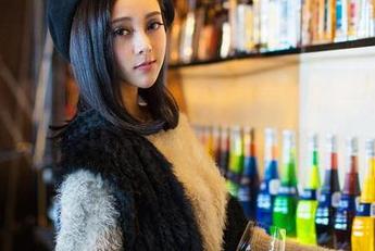 青豆客 - Ann尤美写真：美脚的一百种姿态，哦，这姿势我好喜欢
