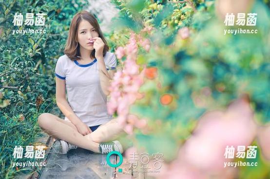 青豆客 - 陈嘉瑶AYomiabe的美脚写真集最新来袭！脚下的风景真够‘脚’力！