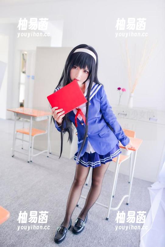 面饼仙儿 面饼仙儿最新写真,白内衣与脑内少女的完美“搭配”,真相直击心头!